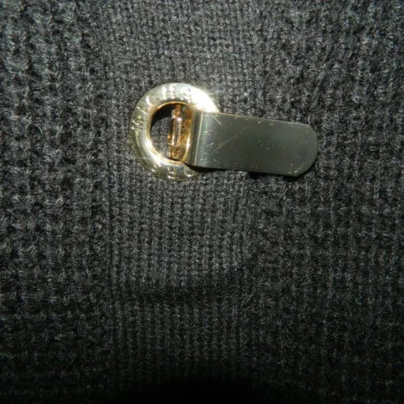 Michael Kors Chunky Waffle Knit Sweater Gold Clasp Size M - Picture 2 of 5